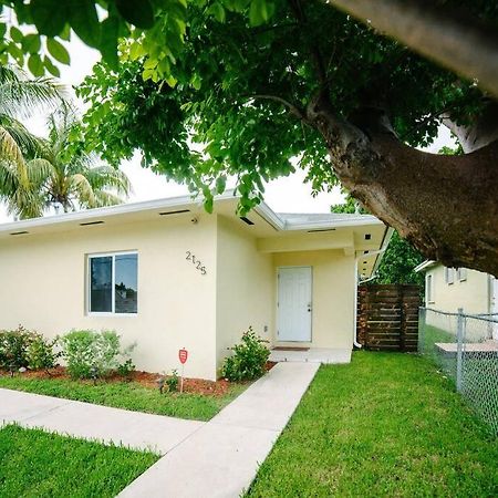 Villa New House On The Block Near Miami Airport. Extérieur photo