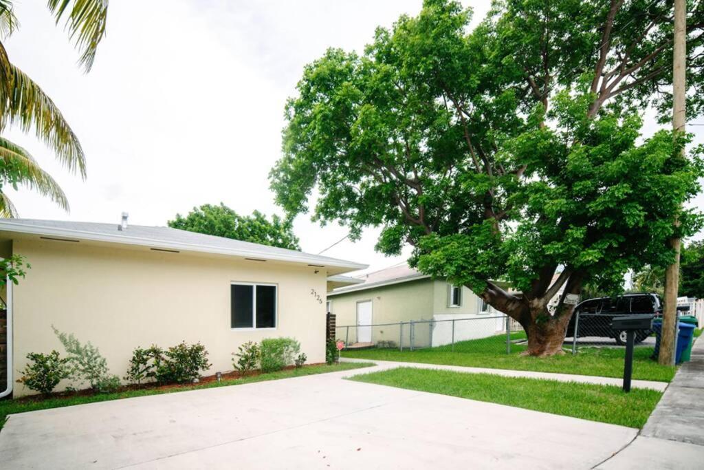 Villa New House On The Block Near Miami Airport. Extérieur photo