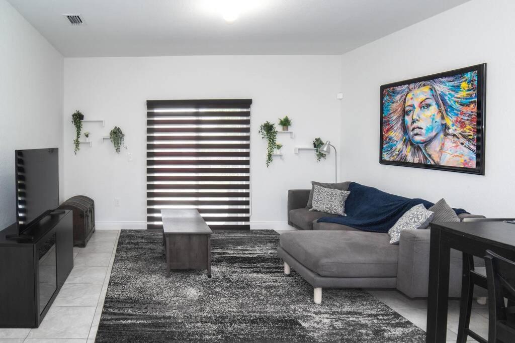 Villa New House On The Block Near Miami Airport. Extérieur photo