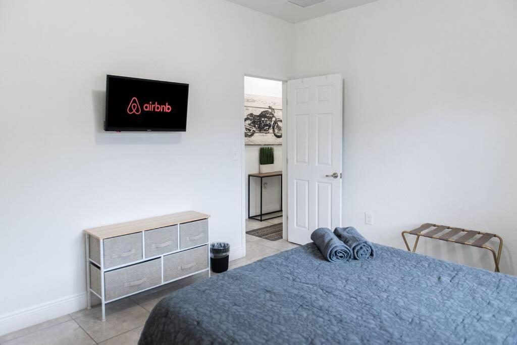 Villa New House On The Block Near Miami Airport. Extérieur photo