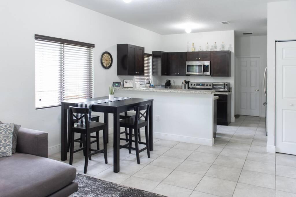Villa New House On The Block Near Miami Airport. Extérieur photo