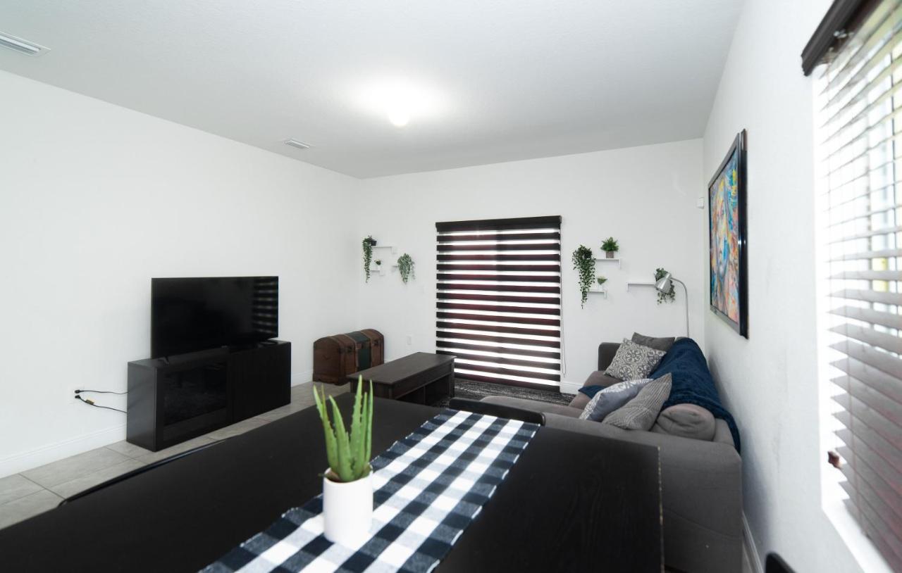 Villa New House On The Block Near Miami Airport. Extérieur photo