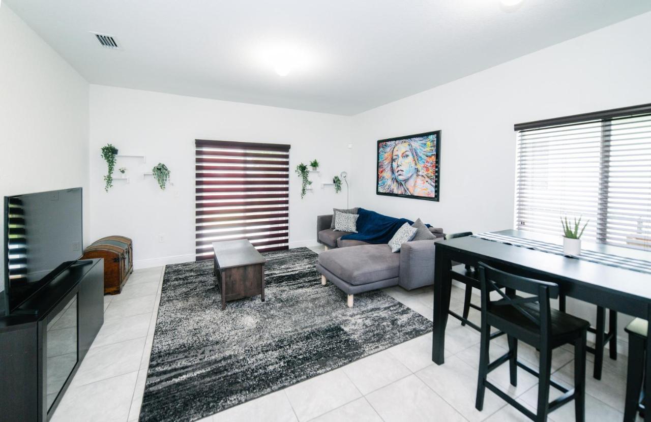 Villa New House On The Block Near Miami Airport. Extérieur photo